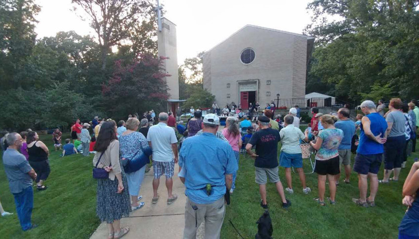 Greenbelters Unite in Peace At Church Candlelight Vigil